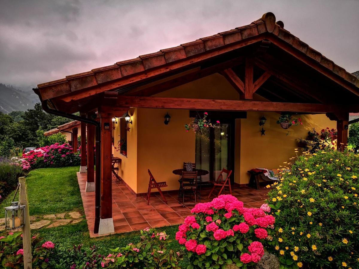 Casas Rurales Entrecastanos Onís Exteriér fotografie