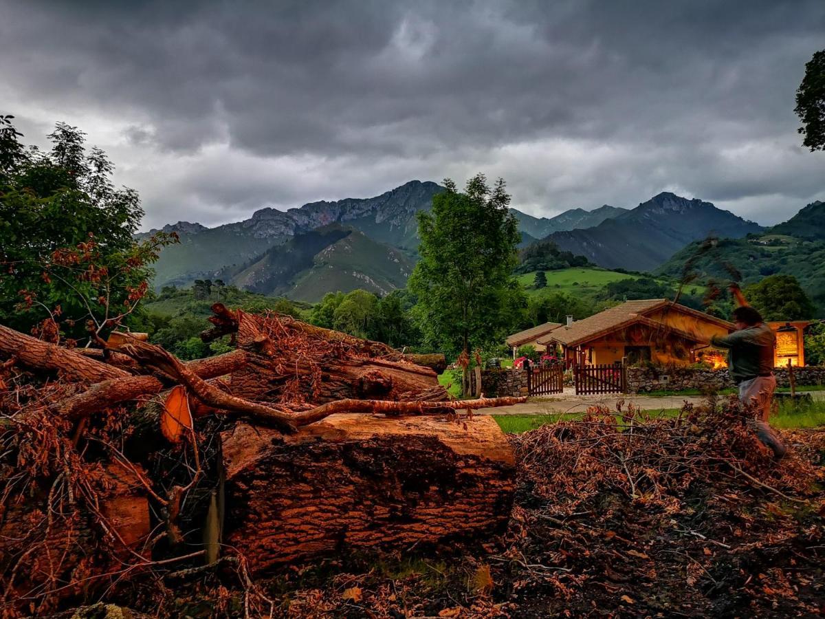 Casas Rurales Entrecastanos Onís Exteriér fotografie