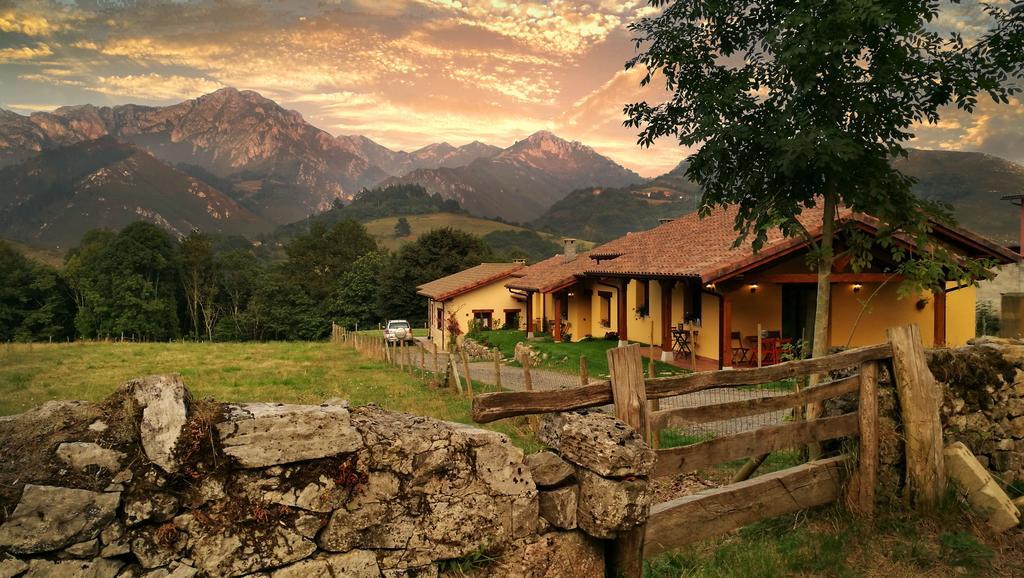 Casas Rurales Entrecastanos Onís Exteriér fotografie