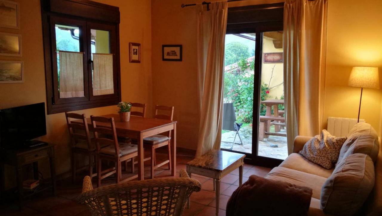 Casas Rurales Entrecastanos Onís Exteriér fotografie