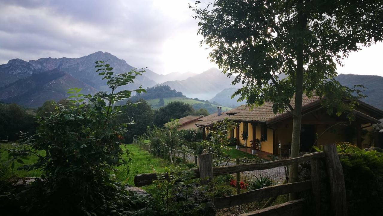 Casas Rurales Entrecastanos Onís Exteriér fotografie