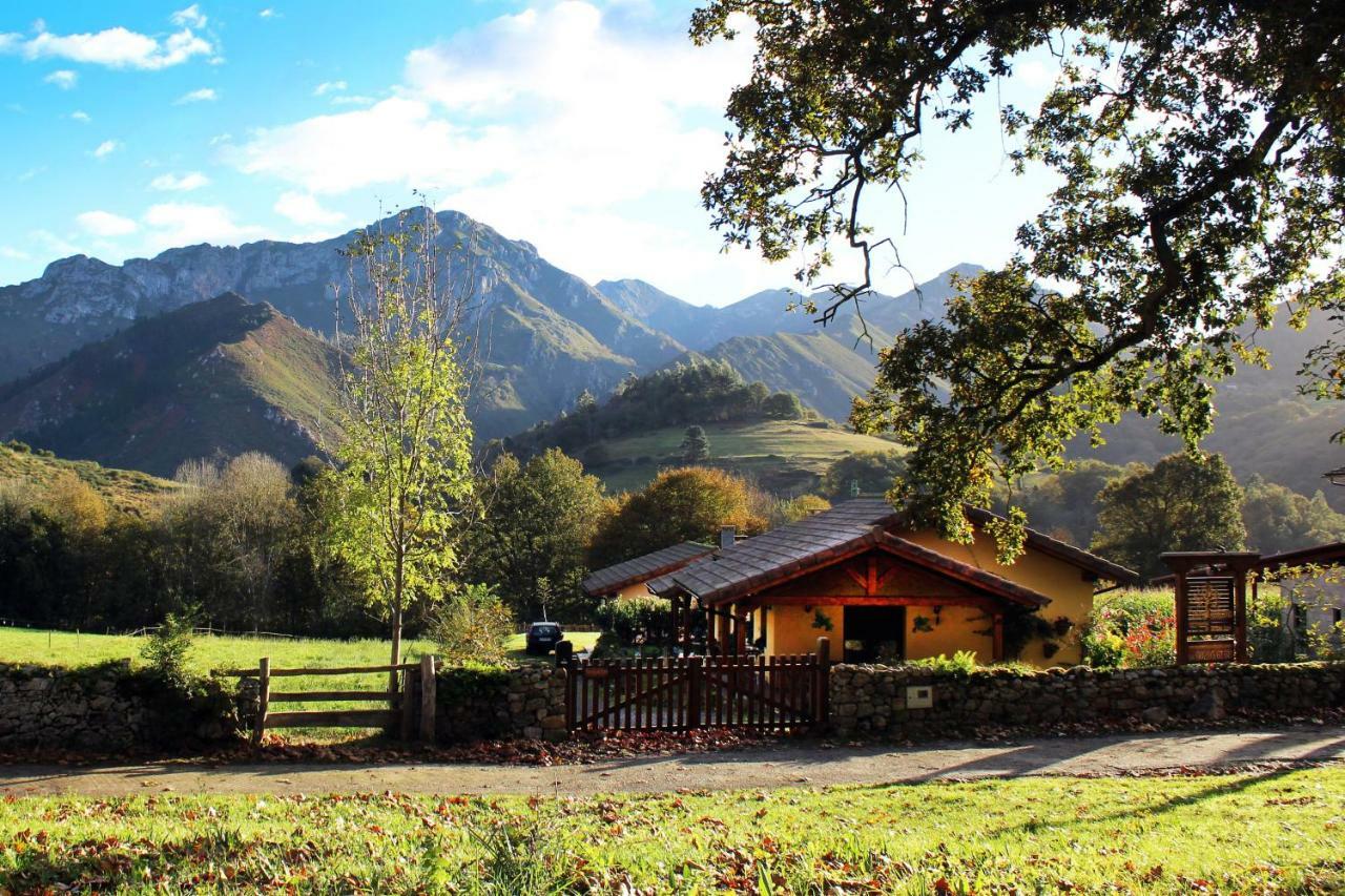 Casas Rurales Entrecastanos Onís Exteriér fotografie
